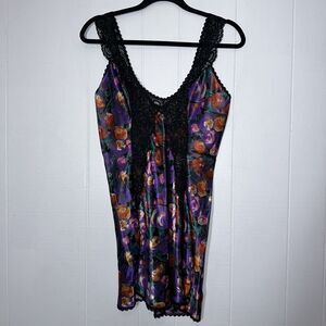 Vintage Women’s Floral Nightie Lace Trim Purple Size Small